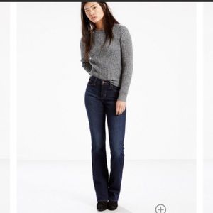 Levi’s 315 Slimming Bootcut Jean Dark Wash